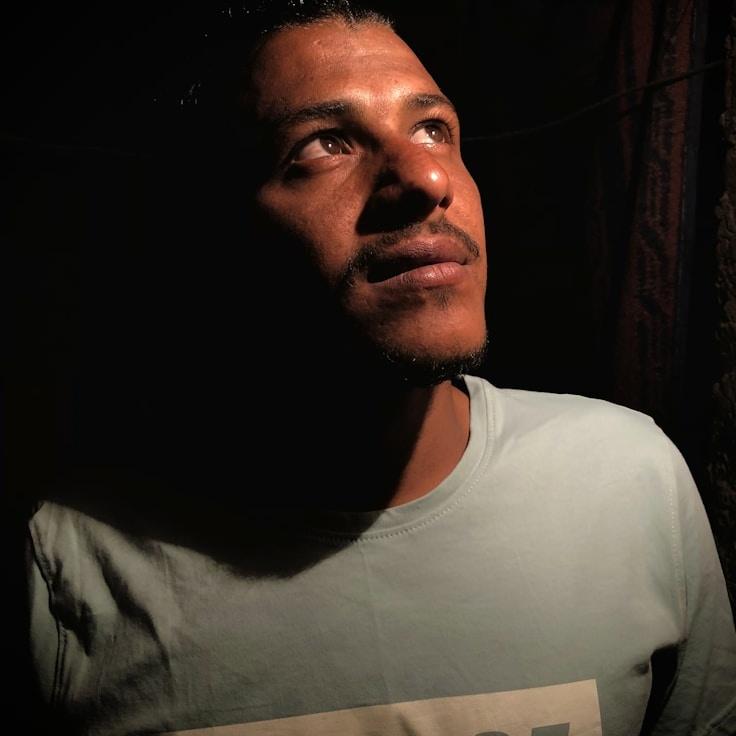 Portrait of Ananya meditation instructor